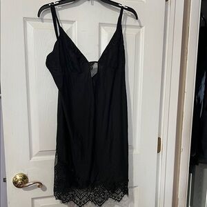 Elegant Black Lace Nightie L/XL